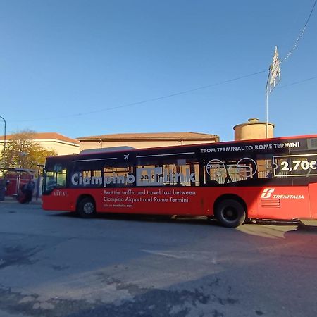 Adriatic Room 50 M Dalla Stazione Ferroviaria Di Ciampino E Dalla Navetta Aeroportuale Eksteriør bilde