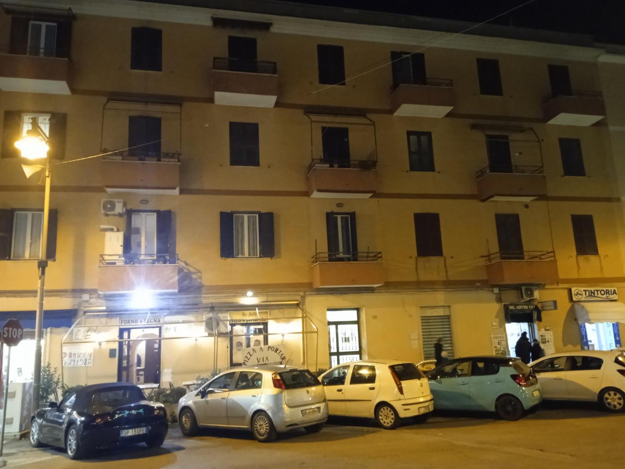 Adriatic Room 50 M Dalla Stazione Ferroviaria Di Ciampino E Dalla Navetta Aeroportuale Eksteriør bilde