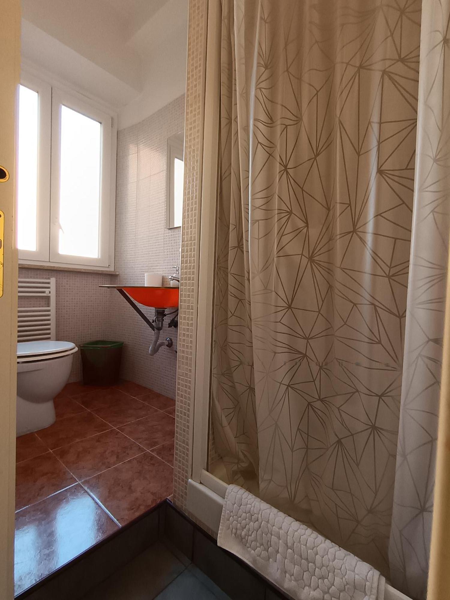 Adriatic Room 50 M Dalla Stazione Ferroviaria Di Ciampino E Dalla Navetta Aeroportuale Eksteriør bilde