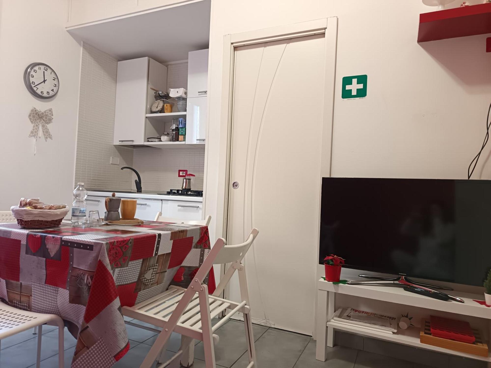 Adriatic Room 50 M Dalla Stazione Ferroviaria Di Ciampino E Dalla Navetta Aeroportuale Eksteriør bilde