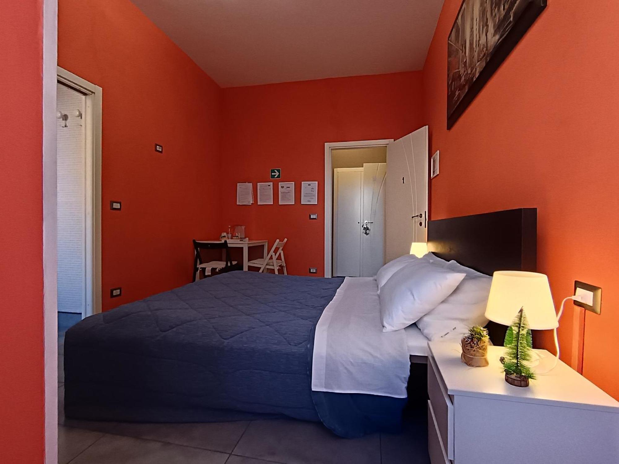 Adriatic Room 50 M Dalla Stazione Ferroviaria Di Ciampino E Dalla Navetta Aeroportuale Eksteriør bilde
