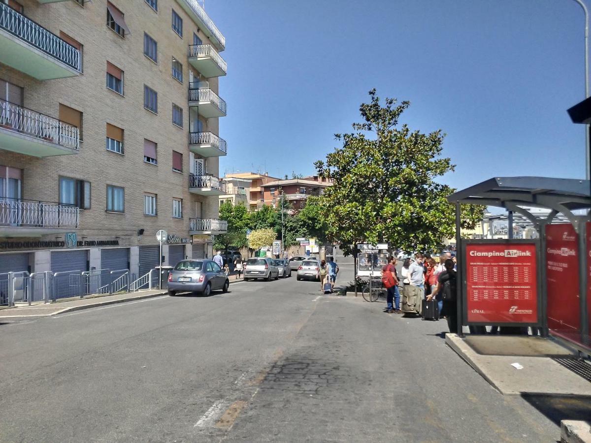 Adriatic Room 50 M Dalla Stazione Ferroviaria Di Ciampino E Dalla Navetta Aeroportuale Eksteriør bilde